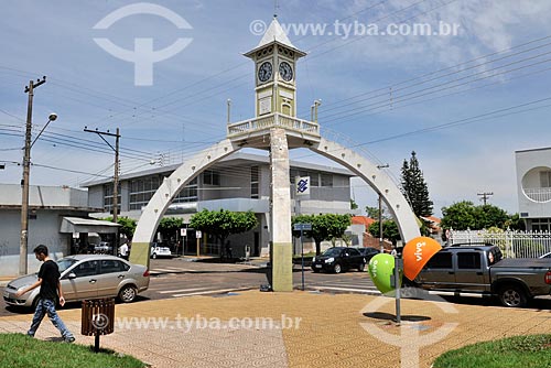  Subject: Four-sided clock (1958) - Flag Square Comendador Jorge Tanaka / Place: Pereira Barreto city - Sao Paulo state (SP) - Brazil / Date: 10/2013 