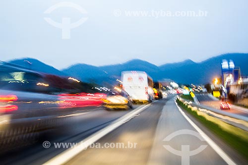  Subject: Car moving on the highway / Place: Santa Catarina state (SC) - Brazil / Date: 10/2013 