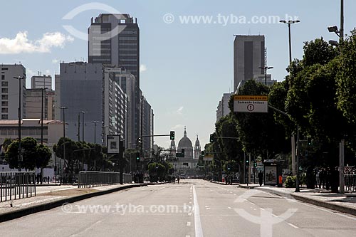  Subject: Presidente Vargas Avenue (1944) with Nossa Senhora da Candelaria Church in the background / Place: City center neighborhood - Rio de Janeiro city - Rio de Janeiro state (RJ) - Brazil / Date: 09/2013 