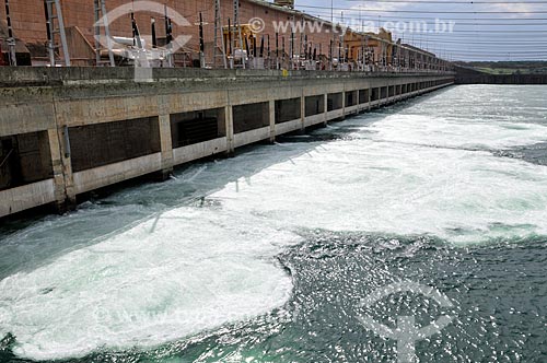  Subject: Dissipation basin - Ilha Solteira hydroelectric power plant / Place: Ilha Solteira city - São Paulo state (SP) - Brazil / Date: 10/2013 