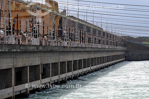  Subject: Dissipation basin - Ilha Solteira hydroelectric power plant / Place: Ilha Solteira city - São Paulo state (SP) - Brazil / Date: 10/2013 