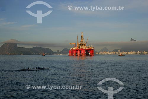 View of oil platform  - Niteroi city - Rio de Janeiro state (RJ) - Brazil