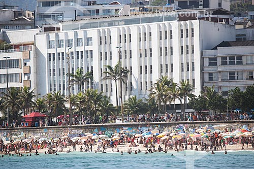  Subject: Ipanema Beach with the Sao Paulo School in the background / Place: Ipanema neighborhood - Rio de Janeiro city - Rio de Janeiro state (RJ) - Brazil / Date: 11/2013 