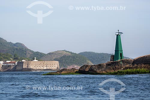  Subject: View of Tamandare da Laje Fort (1555) - to the right - with the Santa Cruz Fortress (1612) in the background / Place: Rio de Janeiro city - Rio de Janeiro state (RJ) - Brazil / Date: 11/2013 