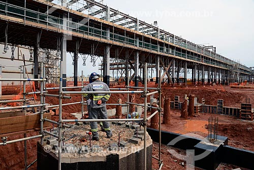  Subject: Worker in the work of construction of Nitrogenous Fertilizer Unit of PETROBRAS / Place: Tres Lagoas city - Mato Grosso do Sul state (MS) - Brazil / Date: 09/2013 
