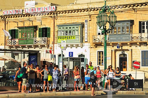  Subject: People at the bus stop / Place: Malta Republic - Europe / Date: 09/2013 