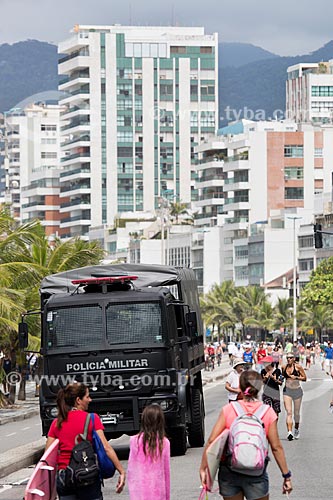  Subject: Military Police truck - Vieira Souto Avenue - reinforcement policing due to arrastao / Place: Ipanema neighborhood - Rio de Janeiro city - Rio de Janeiro state (RJ) - Brazil / Date: 11/2013 