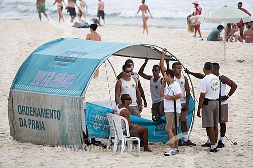  Subject: Municipal Guard tent in the sand beach / Place: Ipanema neighborhood - Rio de Janeiro city - Rio de Janeiro state (RJ) - Brazil / Date: 11/2013 