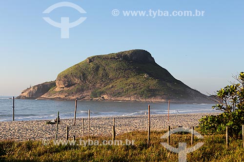  Subject: View of Pontal Rock from Recreio Beach / Place: Recreio dos Bandeirantes neighborhood - Rio de Janeiro city - Rio de Janeiro state (RJ) - Brazil / Date: 01/2014 