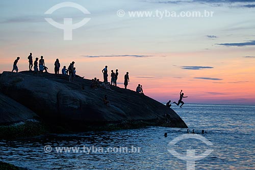  Subject: People jumping from Arpoador Stone / Place: Ipanema neighborhood - Rio de Janeiro city - Rio de Janeiro state (RJ) - Brazil / Date: 01/2014 