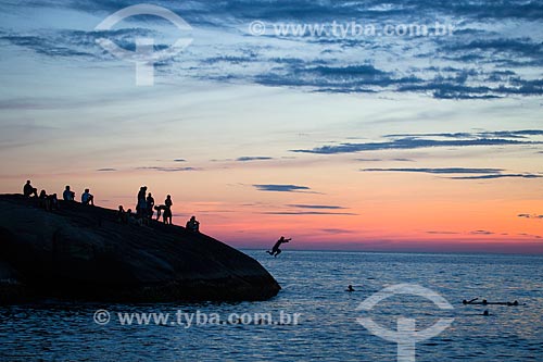  Subject: People jumping from Arpoador Stone / Place: Ipanema neighborhood - Rio de Janeiro city - Rio de Janeiro state (RJ) - Brazil / Date: 01/2014 