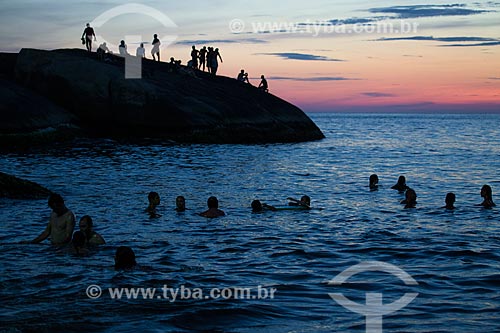  Subject: People jumping from Arpoador Stone / Place: Ipanema neighborhood - Rio de Janeiro city - Rio de Janeiro state (RJ) - Brazil / Date: 01/2014 