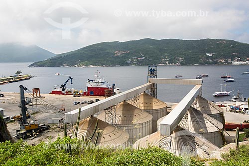  Subject: Silos of Barley company - Forno Port (Oven Port) / Place: Arraial do Cabo city - Rio de Janeiro state (RJ) - Brazil / Date: 01/2014 