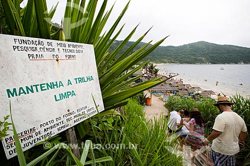  Subject: Plaque on the access trail to Forno Beach (Oven Beach) / Place: Arraial do Cabo city - Rio de Janeiro state (RJ) - Brazil / Date: 01/2014 