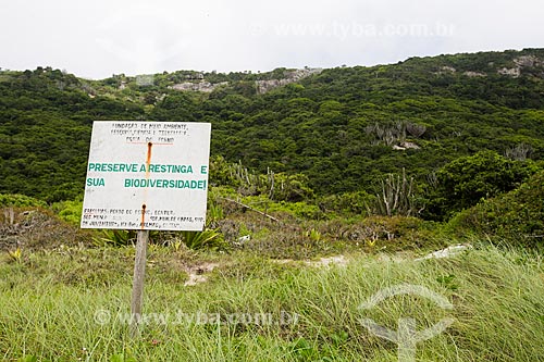  Subject: Plaque on the access trail to Forno Beach (Oven Beach) / Place: Arraial do Cabo city - Rio de Janeiro state (RJ) - Brazil / Date: 01/2014 