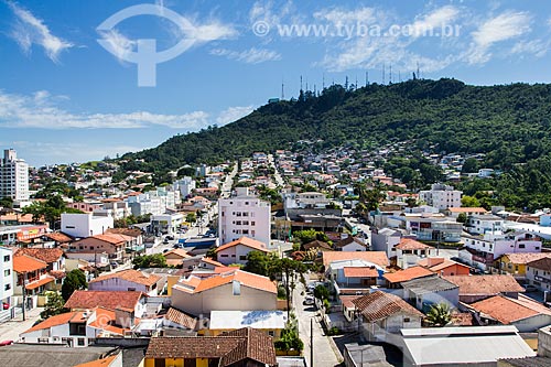 Subject: Agronomica neighborhood and Morro da Cruz in the background / Place: Agronomica neighborhood - Florianopolis city - Santa Catarina state (SC) - Brazil / Date: 01/2014 