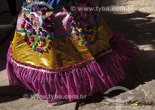  Subject: Detail of flag-bearer clothes of Loucura suburbana carnival street troup / Place: Engenho de Dentro neighborhood - Rio de Janeiro city - Rio de Janeiro state (RJ) - Brazil / Date: 02/2012 