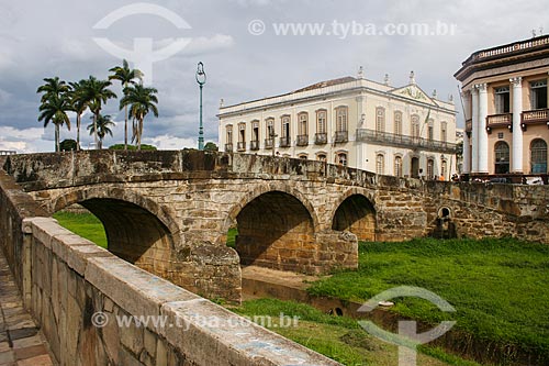  Subject: Lenheiro  brook with City Hall building in the background / Place: Sao João del Rei city - Minas Gerais state (MG) - Brazil / Date: 12/2007 