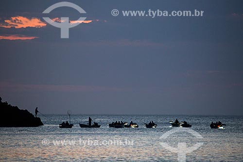  Subject: Squid fishing - Grande Beach (Big Beach) / Place: Arraial do Cabo city - Rio de Janeiro state (RJ) - Brazil / Date: 12/2013 