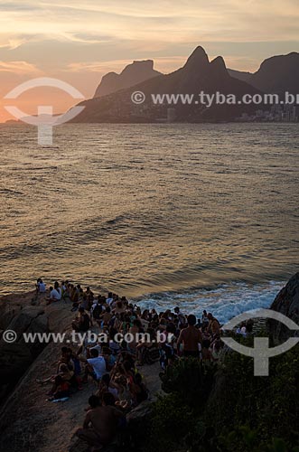  Subject: Peoples in Arpoador Stone during the sunset / Place: Ipanema neighborhood - Rio de Janeiro city - Rio de Janeiro state (RJ) - Brazil / Date: 01/2014 