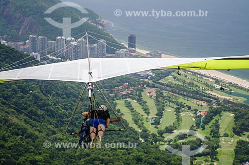  Subject: Tandem flight of hang glider - Pedra Bonita (Bonita Stone) ramp / Place: Sao Conrado neighborhood - Rio de Janeiro city - Rio de Janeiro state (RJ) - Brazil / Date: 01/2014 