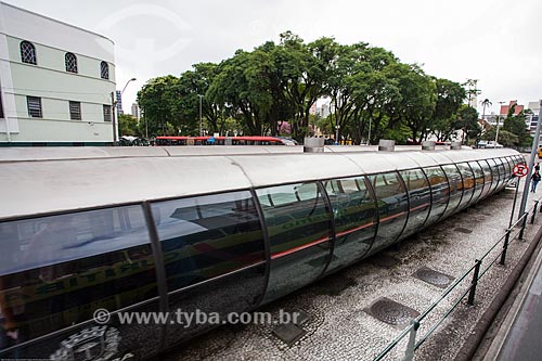  Subject: Tubular station of articulated buses - also known as the Tube Station - September 7 Avenue / Place: Curitiba city - Parana state (PR) - Brazil / Date: 12/2013 