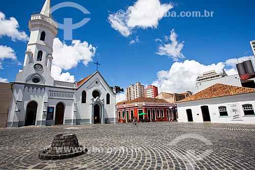  Subject: Trough of animals - Largo da Ordem with Third order of Sao Francisco das Chagas Church (1737) - oldest of Curitiba city church and now in annex houses the Museum of Sacred Art of Curitiba - to the left - and Romario Martins House - to the r 