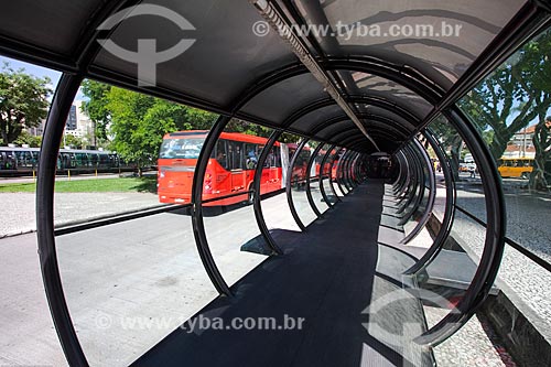  Subject: Inside of tubular station of articulated buses - also known as the Tube Station - Rui Barbosa Square / Place: Curitiba city - Parana state (PR) - Brazil / Date: 12/2013 