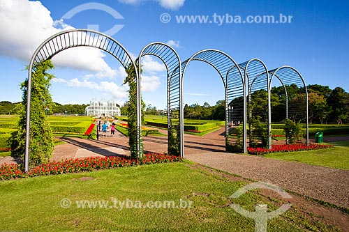  Subject: Curitiba Botanical Garden (Francisca Maria Garfunkel Rischbieter Botanical Garden) with the greenhouse in the background / Place: Jardim Botanico neighborhood - Curitiba city - Parana state (PR) - Brazil / Date: 12/2013 