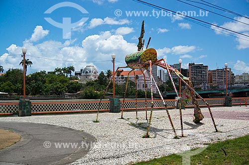  Subject: Carne da minha perna sculpture (2005) on the banks of Capibaribe River / Place: Recife city - Pernambuco state (PE) - Brazil / Date: 11/2013 