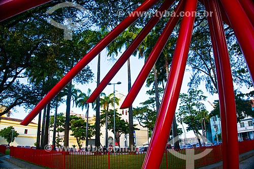  Subject: Metal structure - Artur Oscar Square - also know as Arsenal of Navy Square - with Torre Malakoff (1855) - old Monumental Gate and Observatory - in the background / Place: Recife city - Pernambuco state (PE) - Brazil / Date: 11/2013 