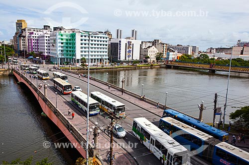  Subject: Traffic - Duarte Coelho Bridge (1943) over Capibaribe River / Place: Recife city - Pernambuco state (PE) - Brazil / Date: 11/2013 