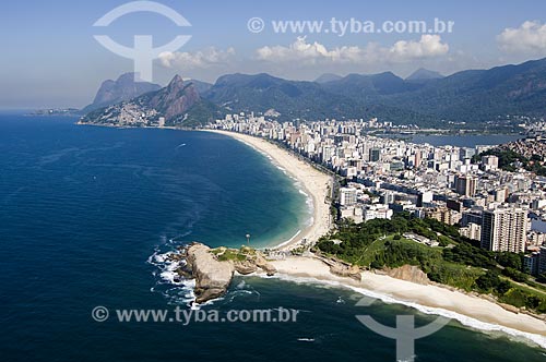  Subject: View of Arpoador Rock in the foreground with Dois Irmaos Hill and Gavea Rock in the background / Place: Ipanema neighborhood - Rio de Janeiro city - Rio de Janeiro state (RJ) - Brazil / Date: 03/2006 