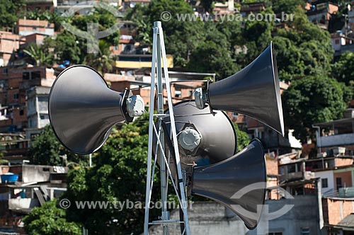  Subject: Loudspeaker at the Borel Hill to alert residents about storm risks / Place: Tijuca neighborhood - Rio de Janeiro city - Rio de Janeiro state (RJ) - Brazil / Date: 04/2011 