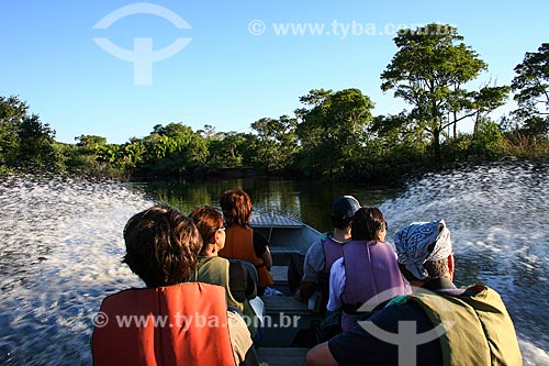  Subject: Tourists sailing on river / Place: Mato Grosso do Sul state (MS) - Brazil / Date: 04/2008 