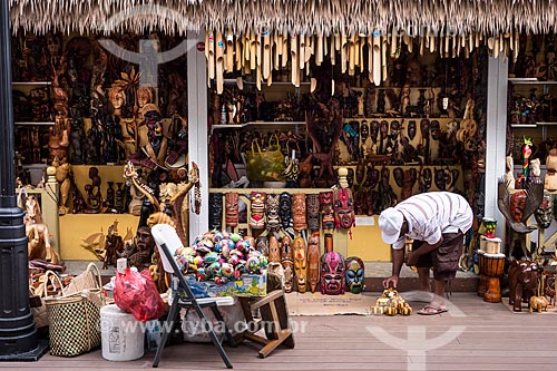  Subject: Handicraft in wood on sale / Place: Bahamas - Central America / Date: 06/2013 