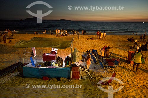  Subject: Street trader - Arpoador Beach / Place: Ipanema neighborhood - Rio de Janeiro city - Rio de Janeiro state (RJ) - Brazil / Date: 02/2014 