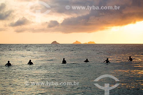  Subject: Surfers - Ipanema Beach with Natural Monument of Cagarras Island in the background / Place: Ipanema neighborhood - Rio de Janeiro city - Rio de Janeiro state (RJ) - Brazil / Date: 02/2014 