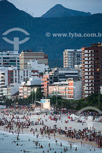  Subject: Ipanema Beach with buildings in the background / Place: Ipanema neighborhood - Rio de Janeiro city - Rio de Janeiro state (RJ) - Brazil / Date: 01/2014 