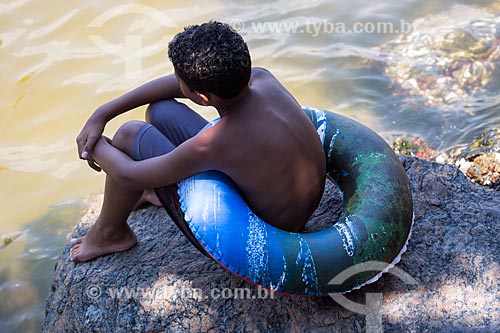 Subject: Boy with buoy - Urca Beach / Place: Urca neighborhood - Rio de Janeiro city - Rio de Janeiro state (RJ) - Brazil / Date: 01/2014 