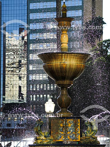  Subject: Talavera de La Reina Fountain (1935) - gift of Spanish Colonial  due to the commemorating the centennial of the Farroupilha Revolution - Montevideo Square / Place: Porto Alegre city - Rio Grande do Sul state (RS) - Brazil / Date: 03/2014 
