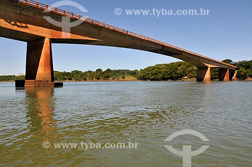  Subject: Bridge on the Road Juscelino Kubitschek (BR-365) - Paranaiba River - Border of the States of Minas Gerais and Góias / Place: Sao Simao city - Goias state (GO) - Brazil / Date: 02/2014 