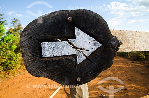  Subject: Arrow indicating direction / Place: Chapada dos Guimaraes - Mato Grosso state (MT) - Brazil / Date: 07/2013 