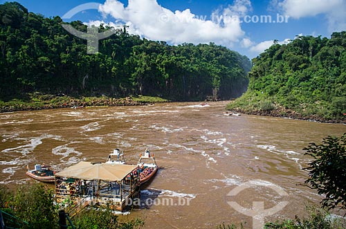  Subject: Pier to board the boats for ride at Iguassu waterfalls on Iguassu National Park / Place: Foz do Iguacu city - Parana state (PR) - Brazil / Date: 04/2014 