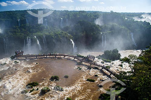  Subject: Footbridge to mirante of Iguassu waterfalls on Iguassu National Park / Place: Foz do Iguacu city - Parana state (PR) - Brazil / Date: 04/2014 