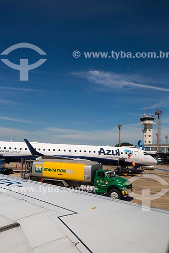  Subject: Airplane of Azul Brazilian Airlines after landing - Santa Genoveva Airport (1955) / Place: Goias state (GO) - Brazil / Date: 05/2014 