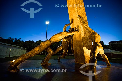  Subject: Monument to Goiania (1968) - also known as Monument to the Three Races / Place: Goiania city - Goias state (GO) - Brazil / Date: 05/2014 