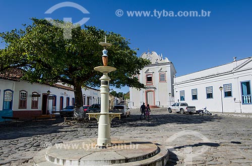  Subject: Fountain and Boa Morte Church - Museum of Sacred Art  / Place: Goias city - Goias state (GO) - Brazil / Date: 05/2012 