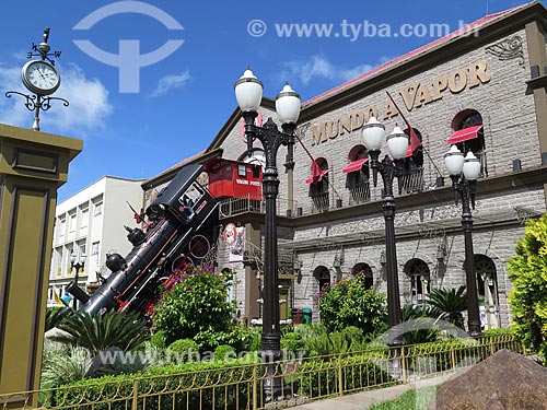  Subject: Facade of Mundo a Vapor (World Steam) theme park - that reconstructs the accident happened in Paris (1895), when a locomotive crossed the Montparnasse station / Place: Canela city - Rio Grande do Sul state (RS) - Brazil / Date: 04/2014 