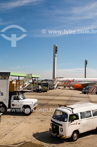  Subject: Airplane of GOL - Intelligent Airlines - arrivals area of Antonio Carlos Jobim International Airport / Place: Ilha do Governador neighborhood - Rio de Janeiro city - Rio de Janeiro state (RJ) - Brazil / Date: 05/2014 